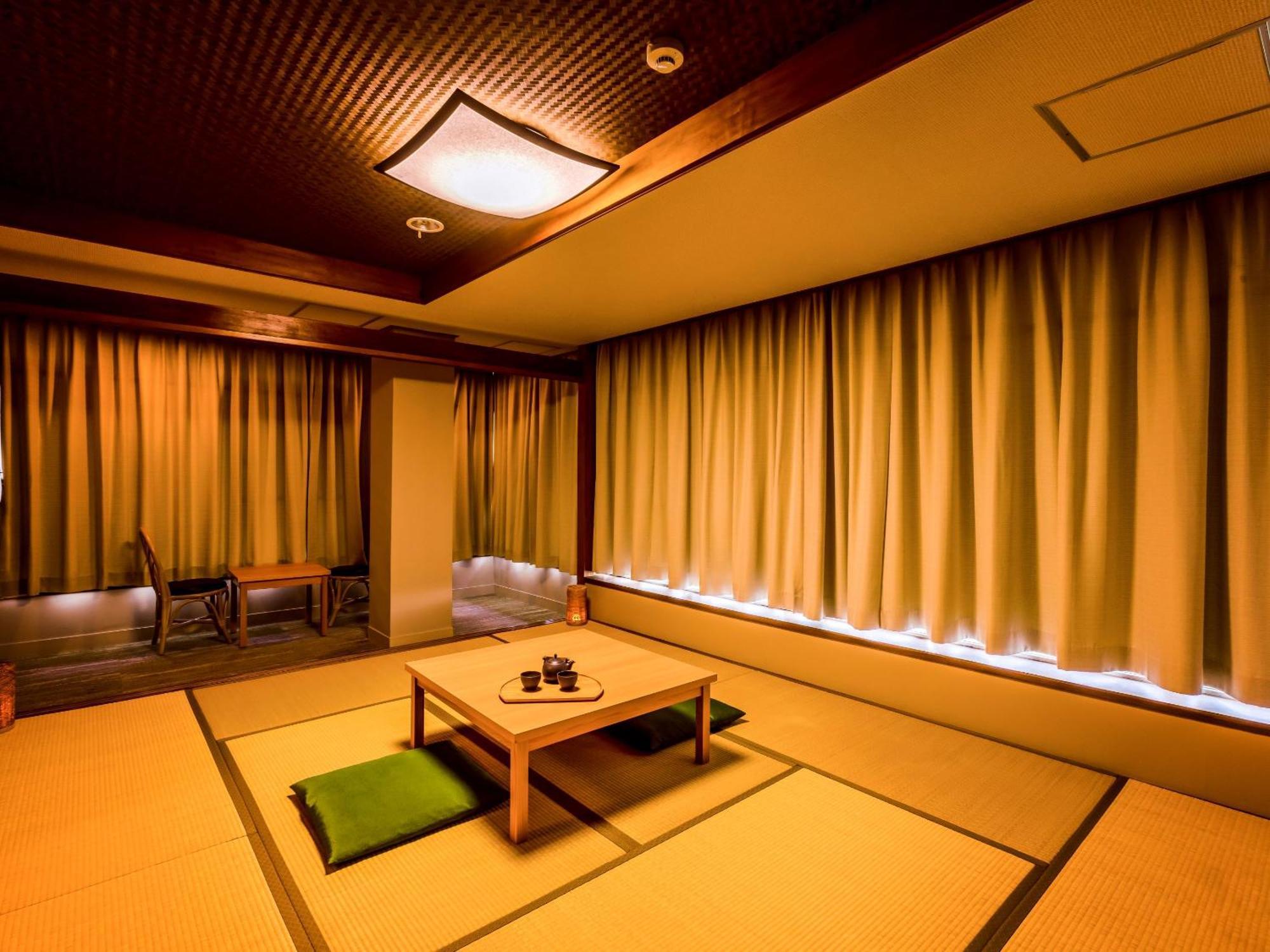 Hotel Ooedo Onsen Monogatari Premium Toba Saichoraku Esterno foto